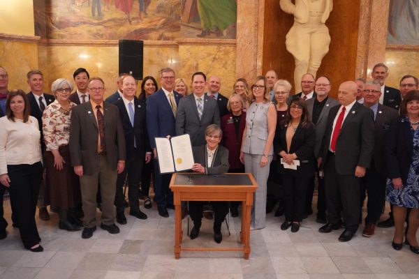 Kansas legislature passes House Bill No. 2299, banning phones and other devices from schools.
Photo courtesy of the Kansas Office of the Governor.